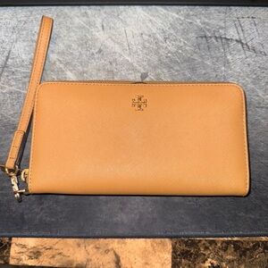Tory Burch Tan Emerson Wristlet
